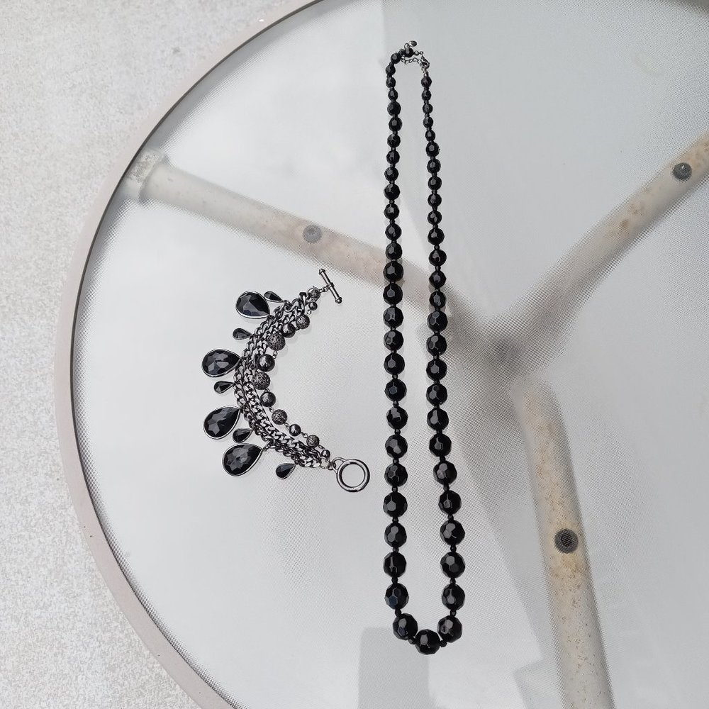 Ladies black chunky bracelet & matching black beaded necklace (32 inches)